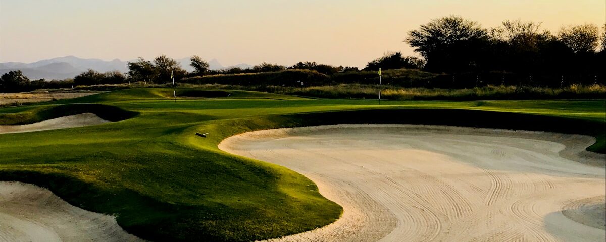 Green de golf con bandera - campo de golf en la Costa Blanca