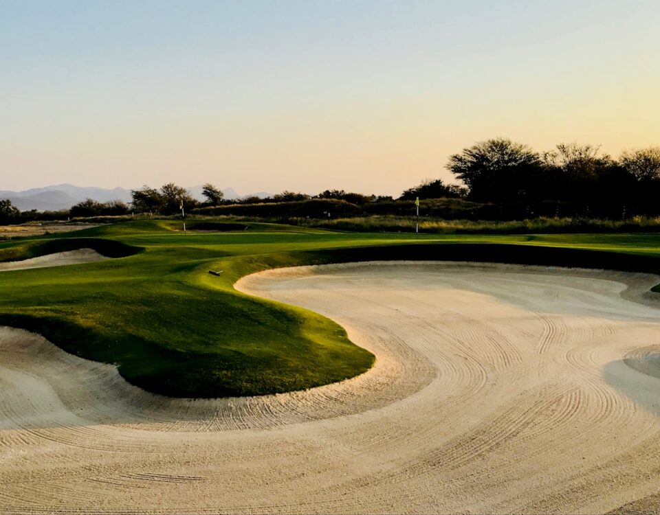 Green de golf con bandera - campo de golf en la Costa Blanca